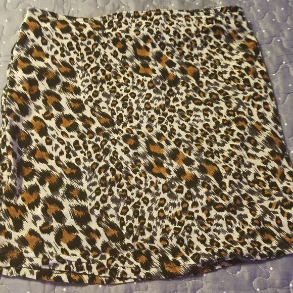 San Souci lined mini skirt size small NWT - Picture 4 of 4